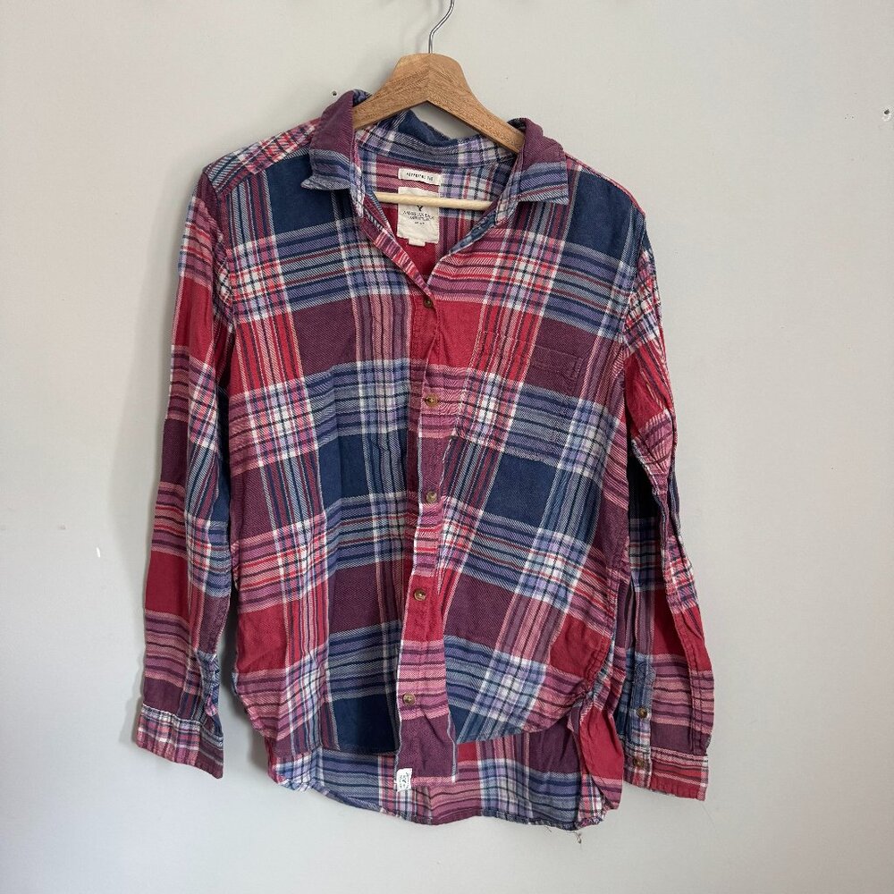 American Eagle Boyfriend Fit Red, and Blue Plaid Button-Up Shirt - Size Large